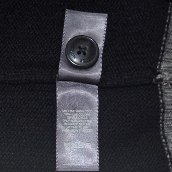 Kenneth Cole Reaction Sz. M Black/Gray Cardigan Sweater Vest - Picture 8 of 10